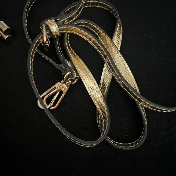 Aldo Rolly Handbag Gold
Shoulder Bag - Picture 10 of 14